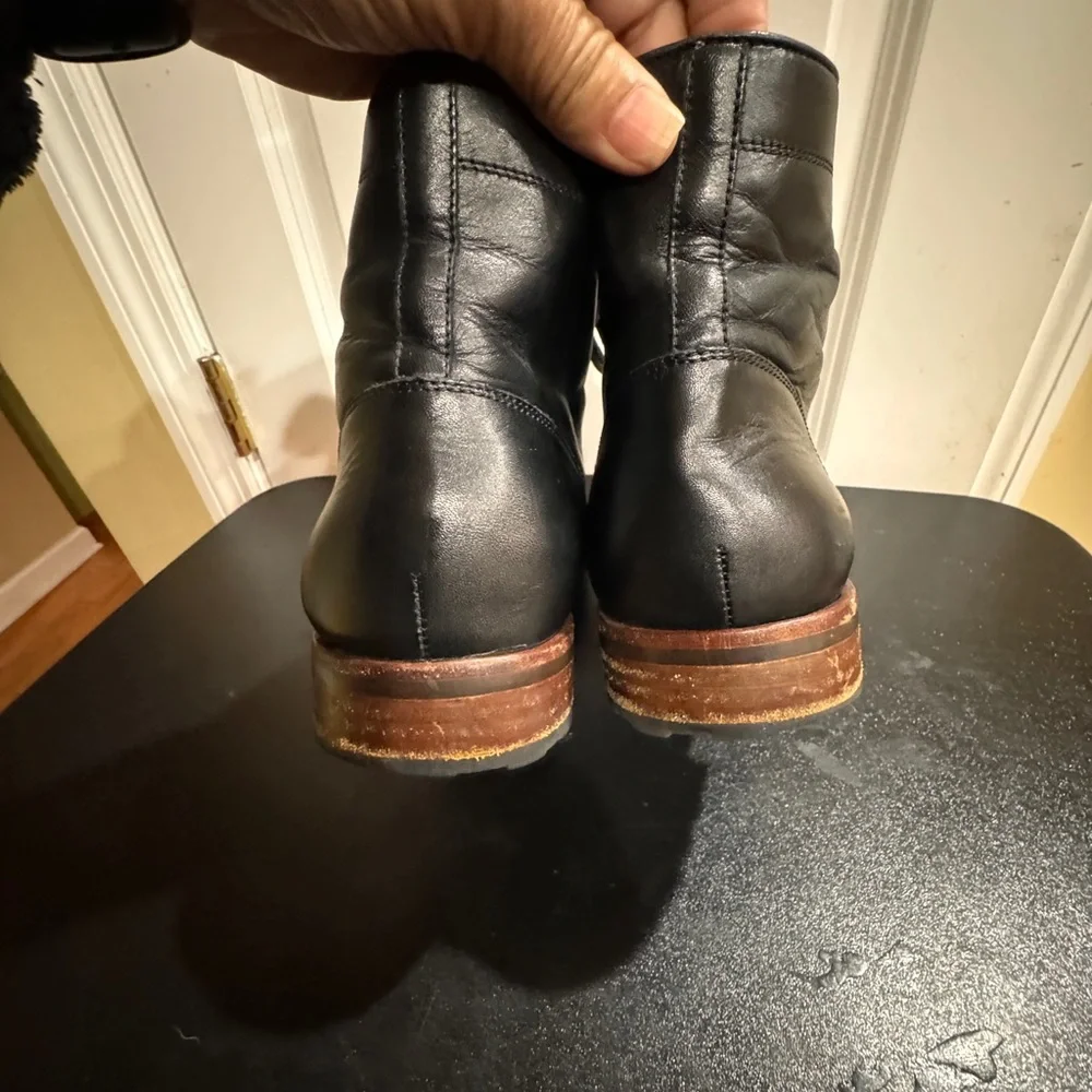 Warfield & Grand size 10 black leather ankle boot